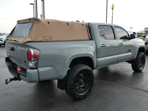 Used 2023 Toyota Tacoma TRD Sport image 5