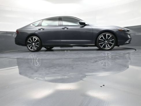 Used 2025 Honda Accord Touring image 28