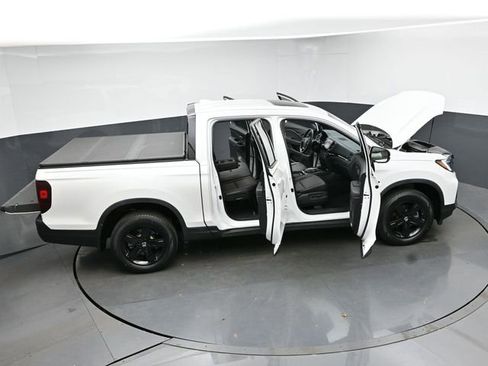 Used 2023 Honda Ridgeline Black Edition image 42