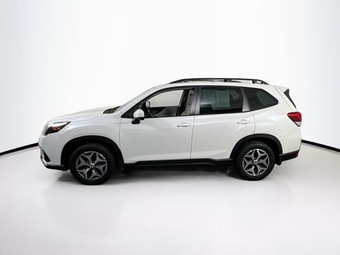 Used 2023 Subaru Forester Premium image 8