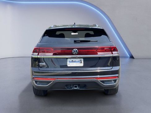 Used 2026 Volkswagen Atlas Cross Sport SE FWD image 3