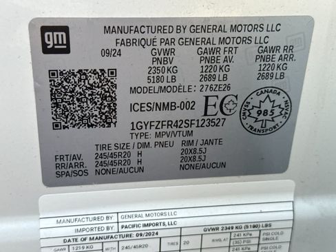 Used 2025 Cadillac XT4 Sport AWD/4WD image 30