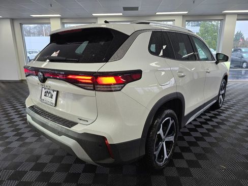 New 2026 Volkswagen Tiguan SE image 4