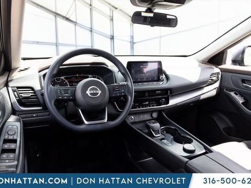 Used 2023 Nissan Rogue SV AWD/4WD image 14