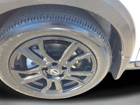 Used 2023 Nissan Kicks SR w/ SR Premium Package image 32