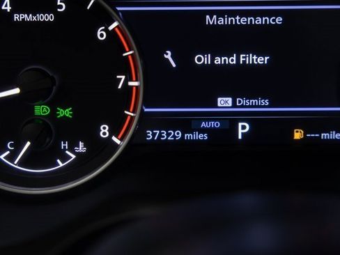 Used 2023 Nissan Rogue SL w/ SL Premium Package image 25