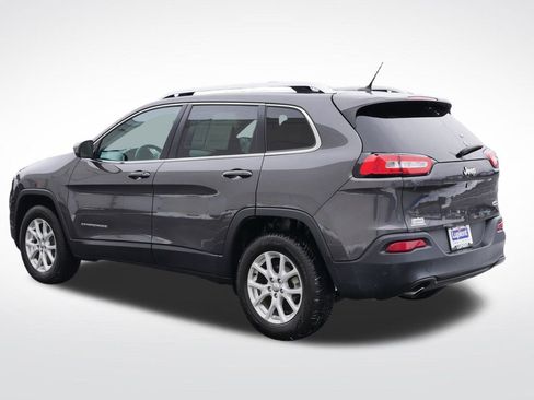 Used 2016 Jeep Cherokee Latitude image 8