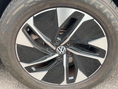 Used 2021 Volkswagen ID.4 Pro S w/ ID.4 Protection Package image 11