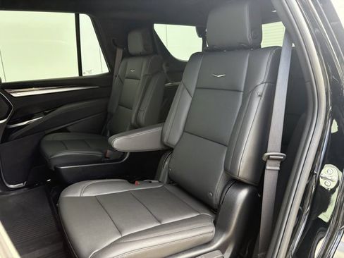 Certified 2025 Cadillac Escalade Luxury w/ LPO, Floor Liner Package AWD/4WD image 18