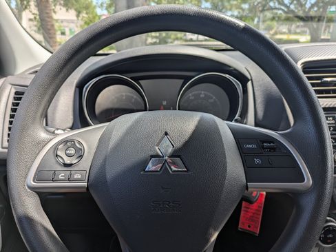 Used 2024 Mitsubishi Outlander Sport ES AWD/4WD image 27