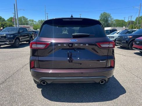 Certified 2023 Ford Escape ST-Line w/ Tech Pack #1 AWD/4WD image 5