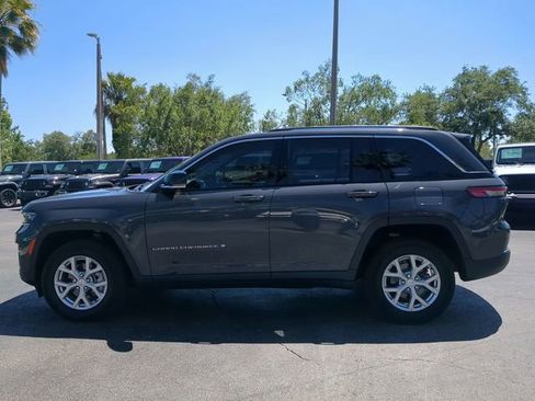 Used 2023 Jeep Grand Cherokee Limited w/ Luxury Tech Group II image 8