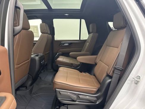 New 2026 Chevrolet Tahoe High Country w/ Sun And Tow Package AWD/4WD image 28