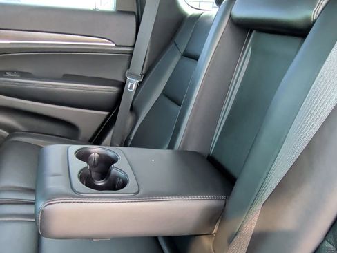 Used 2018 Jeep Grand Cherokee Limited w/ Luxury Group II image 37