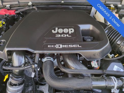 Used 2023 Jeep Gladiator Rubicon w/ Cold Weather Group image 18