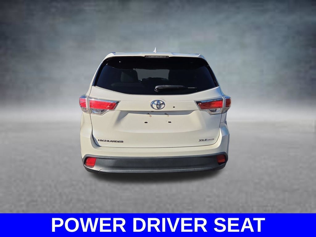 Used 2016 Toyota Highlander XLE AWD/4WD image 6