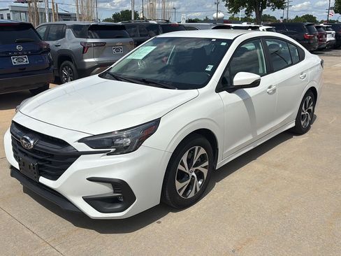 Used 2025 Subaru Legacy Premium AWD/4WD image 3