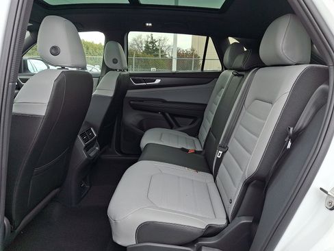New 2026 Volkswagen Atlas Cross Sport SEL R-Line AWD/4WD image 6