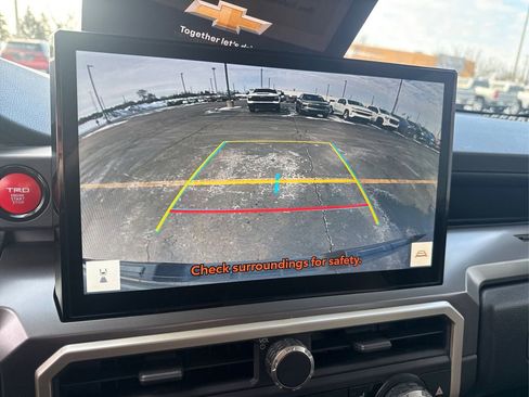 Used 2024 Toyota Tacoma TRD Sport w/ TRD Sport Upgrade Package image 40