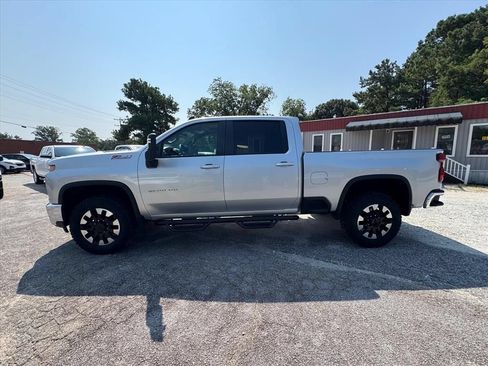 Used 2020 Chevrolet Silverado 2500 LT w/ All Star Edition AWD/4WD image 6