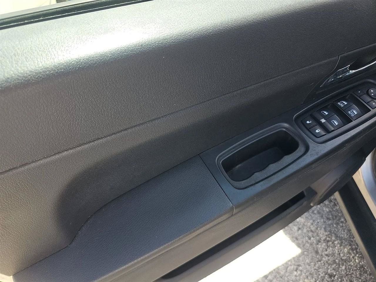 Used 2012 Jeep Liberty Sport RWD image 9