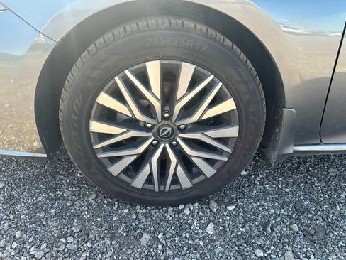 Used 2023 Nissan Altima 2.5 SV AWD/4WD image 19