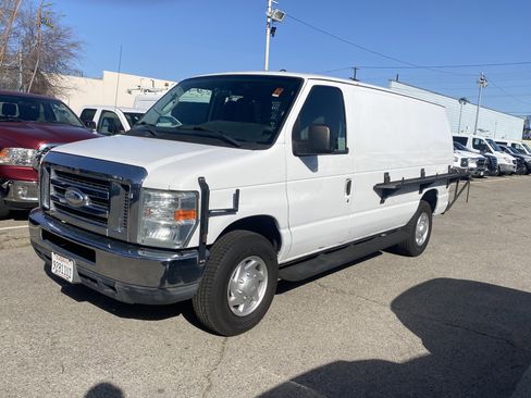 Used 2014 Ford E-250 and Econoline 250 Commercial w/ Power Group image 2