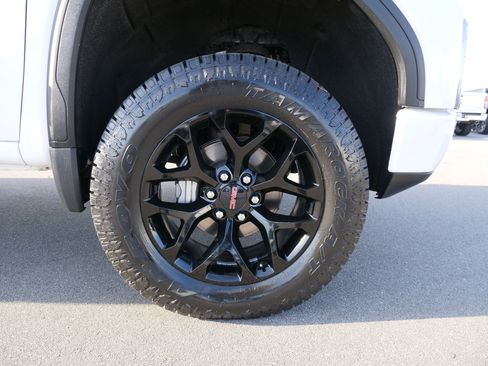 Used 2021 GMC Sierra 1500 AT4 image 11