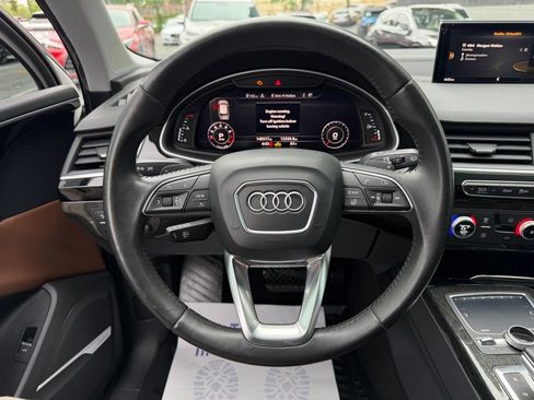 Used 2017 Audi Q7 3.0T Premium Plus w/ Premium Plus Package AWD/4WD image 16