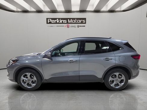 Used 2025 Ford Escape ST-Line Select AWD/4WD image 2
