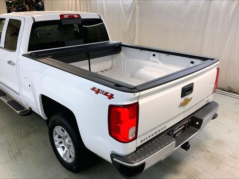 Used 2018 Chevrolet Silverado 1500 LTZ AWD/4WD image 33