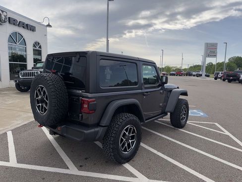 Used 2024 Jeep Wrangler Rubicon w/ Technology Group AWD/4WD image 10