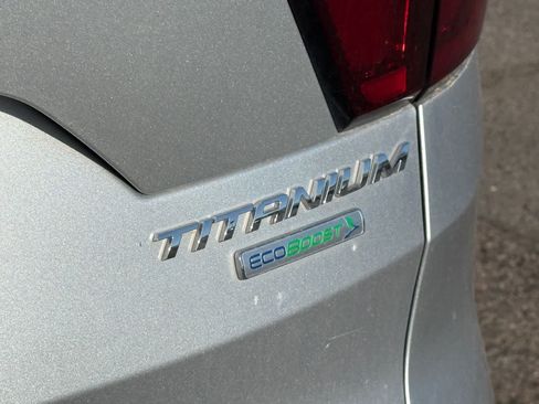 Used 2019 Ford Escape Titanium FWD image 9
