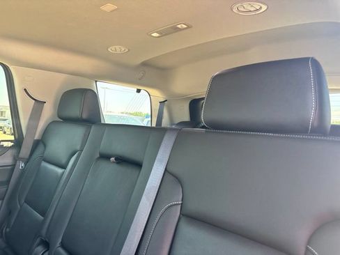 Used 2020 Chevrolet Tahoe Premier w/ Premier 6.2L Value Package AWD/4WD image 34