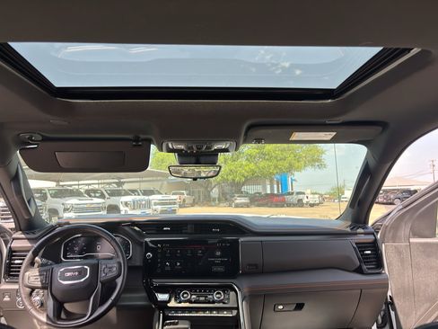 Used 2023 GMC Sierra 1500 AT4 w/ AT4 Premium Package AWD/4WD image 20