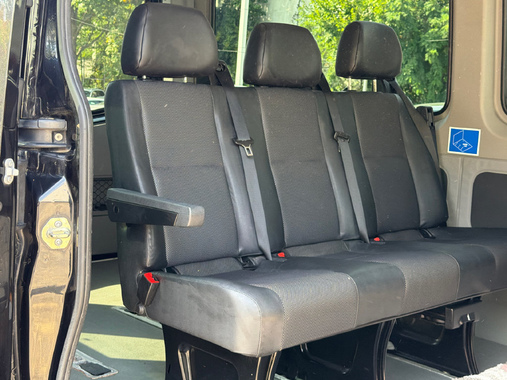 Used 2015 Mercedes-Benz Sprinter 2500 image 11
