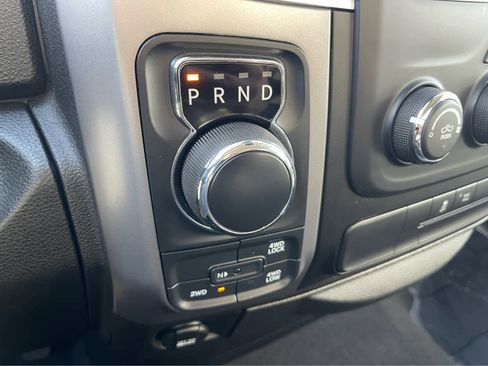 Used 2022 RAM 1500 Classic SLT image 18