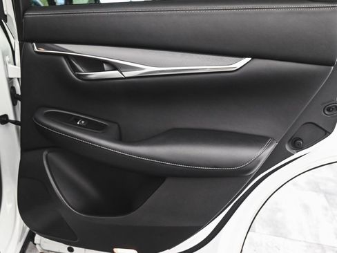 Used 2024 INFINITI QX50 Sport image 12