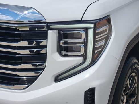 Used 2025 GMC Sierra 1500 SLT RWD image 9