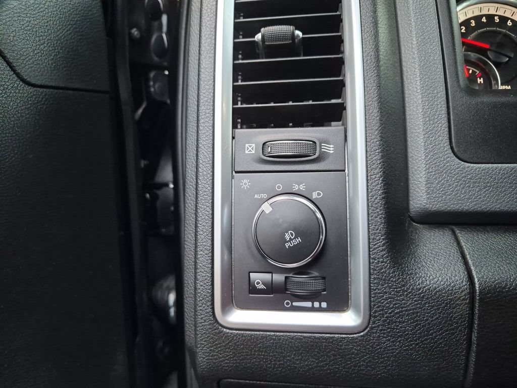 Used 2020 RAM 1500 Warlock w/ Luxury Group AWD/4WD image 22