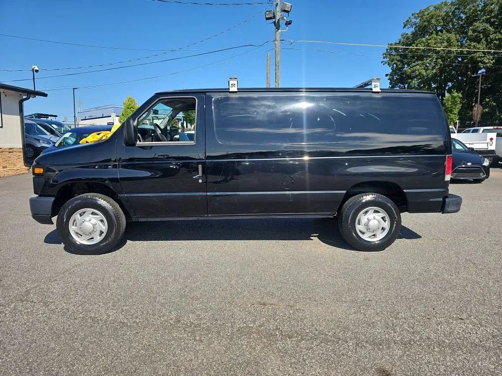 Used 2014 Ford E-350 and Econoline 350 Super Duty w/ Insulation Package RWD image 3