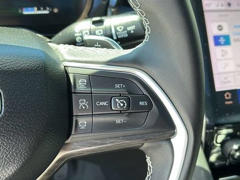 Used 2024 Jeep Grand Cherokee Limited 4xe AWD/4WD image 16