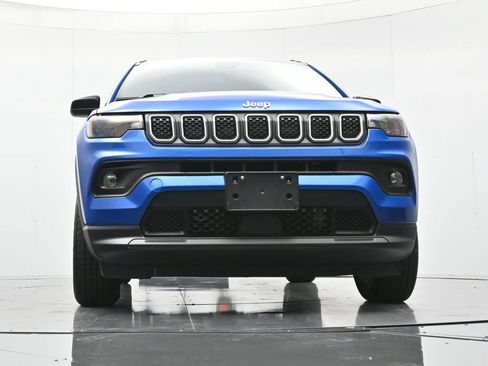 Used 2024 Jeep Compass Latitude AWD/4WD image 36