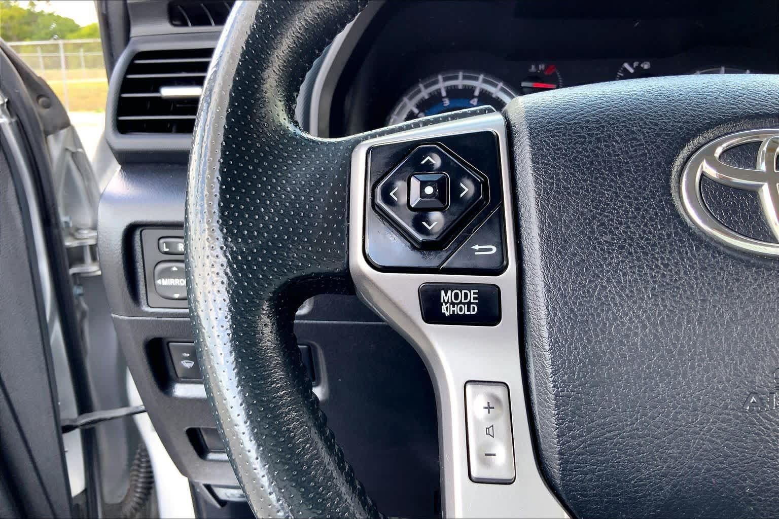 Used 2016 Toyota 4Runner SR5 RWD image 23