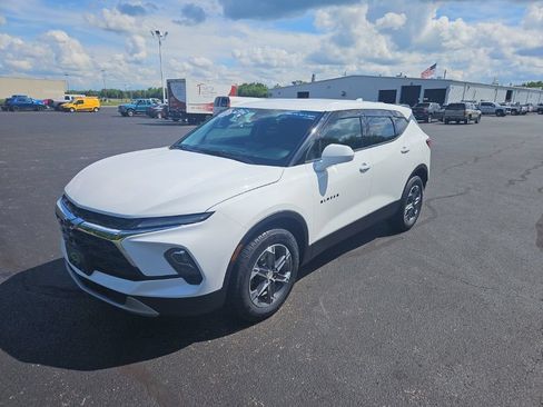 Used 2024 Chevrolet Blazer LT w/ Driver Confidence Package AWD/4WD image 3
