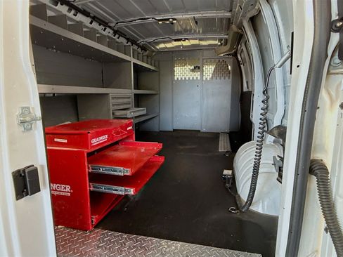 Used 2021 Chevrolet Express 3500 w/ Driver Convenience Package image 30