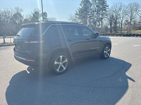 Used 2023 Jeep Grand Cherokee Limited image 5