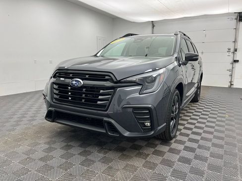 Used 2023 Subaru Ascent Onyx Edition image 13