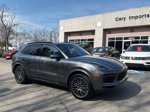Used 2020 Porsche Cayenne image 3