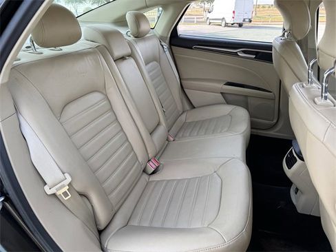 Used 2013 Ford Fusion SE image 27